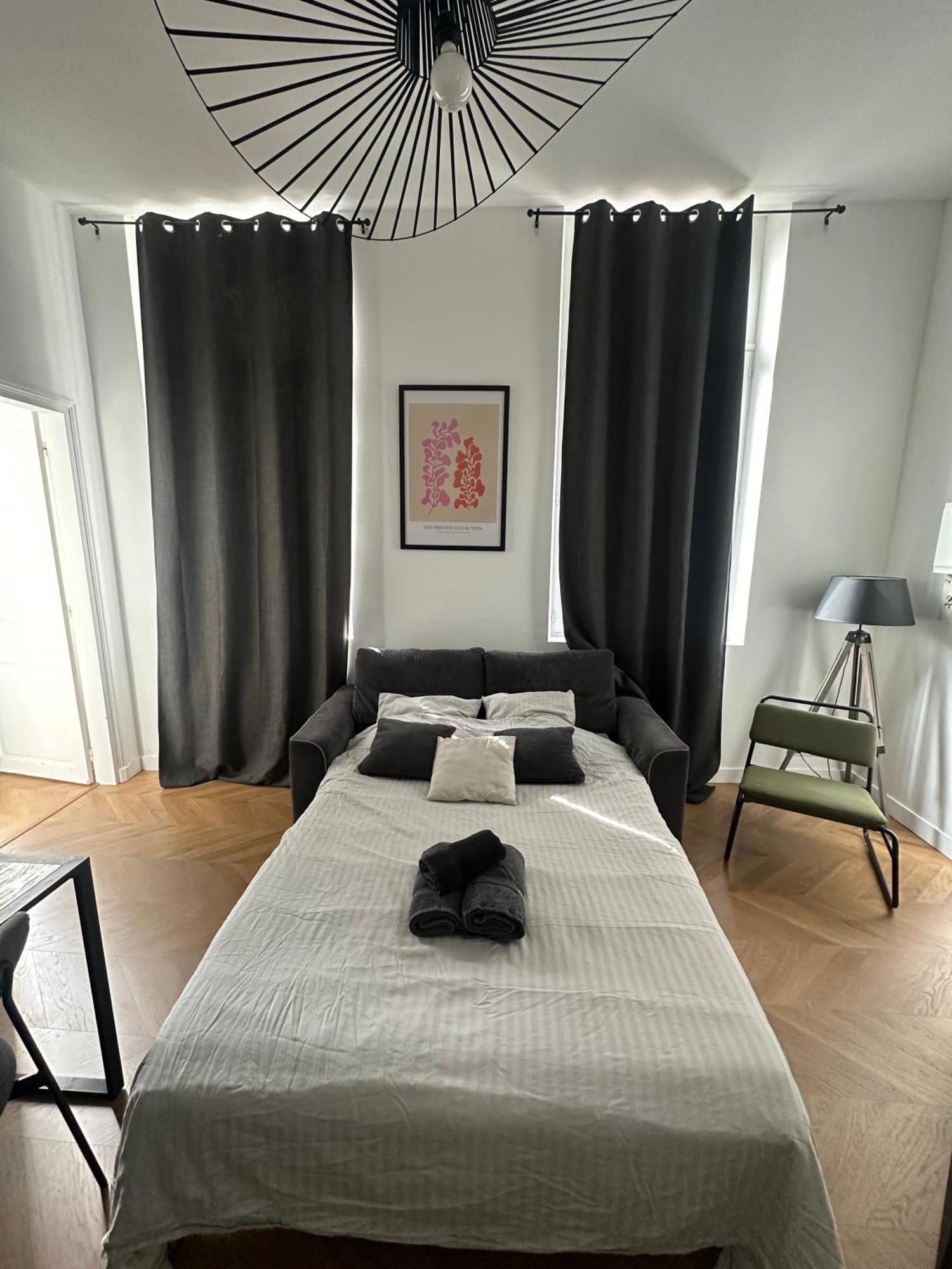 Spacieux Appt Haussmannien Parking Prive Amiens Exterior foto